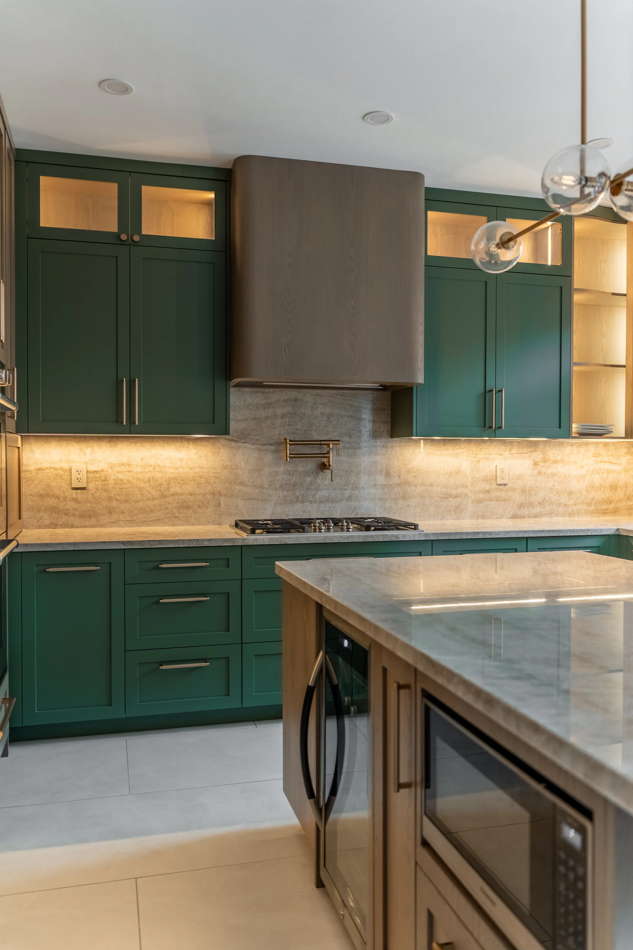 Oakville Residence, selected frame